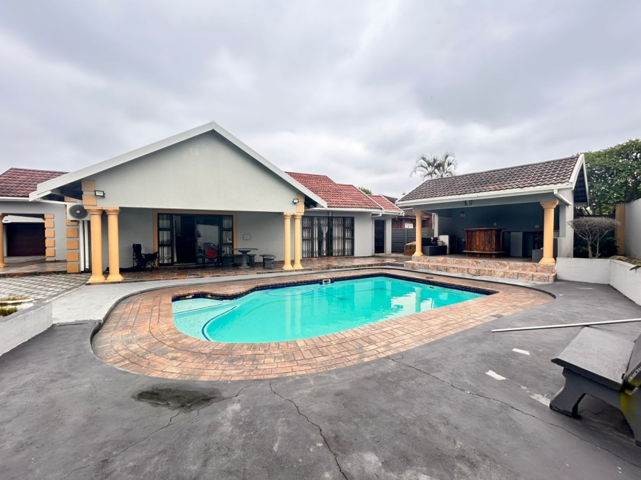 4 Bedroom Property for Sale in Veld En Vlei KwaZulu-Natal