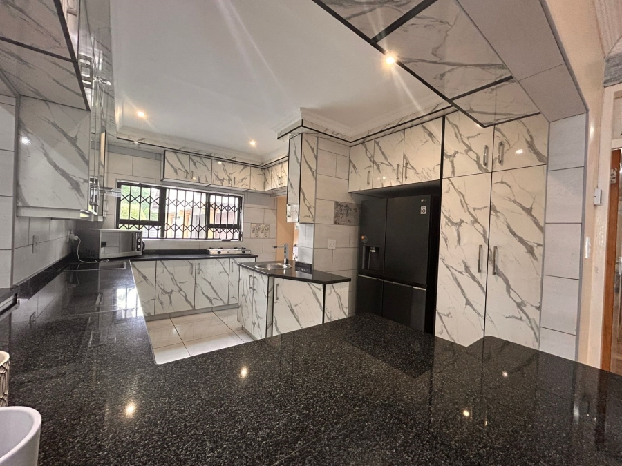 4 Bedroom Property for Sale in Veld En Vlei KwaZulu-Natal