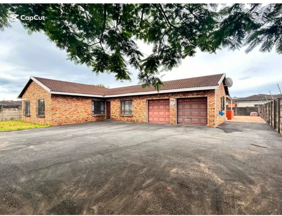 4 Bedroom Property for Sale in Birdswood KwaZulu-Natal