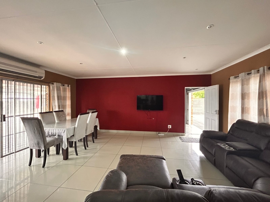 4 Bedroom Property for Sale in Birdswood KwaZulu-Natal