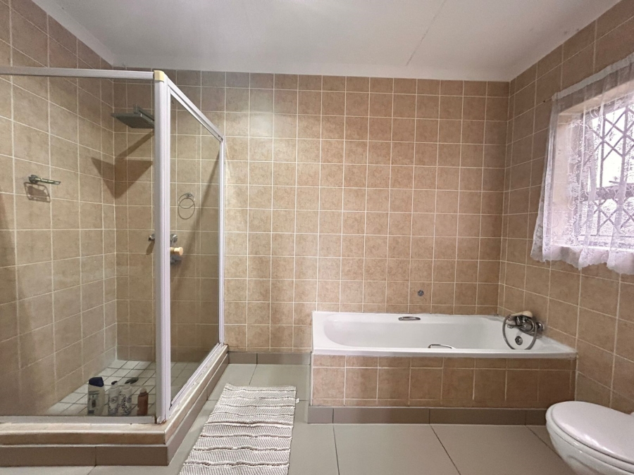 4 Bedroom Property for Sale in Birdswood KwaZulu-Natal