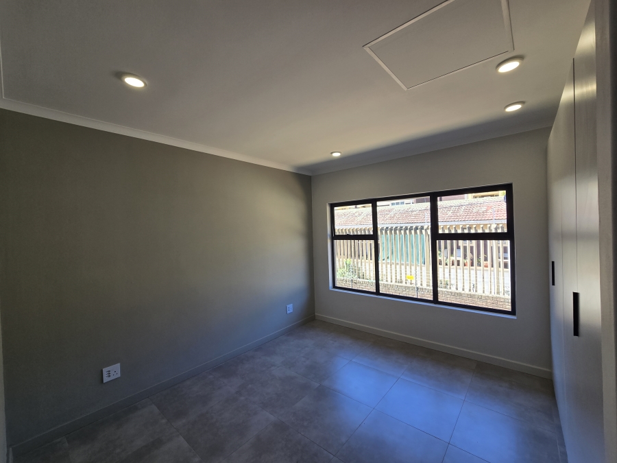 2 Bedroom Property for Sale in Westbrook KwaZulu-Natal