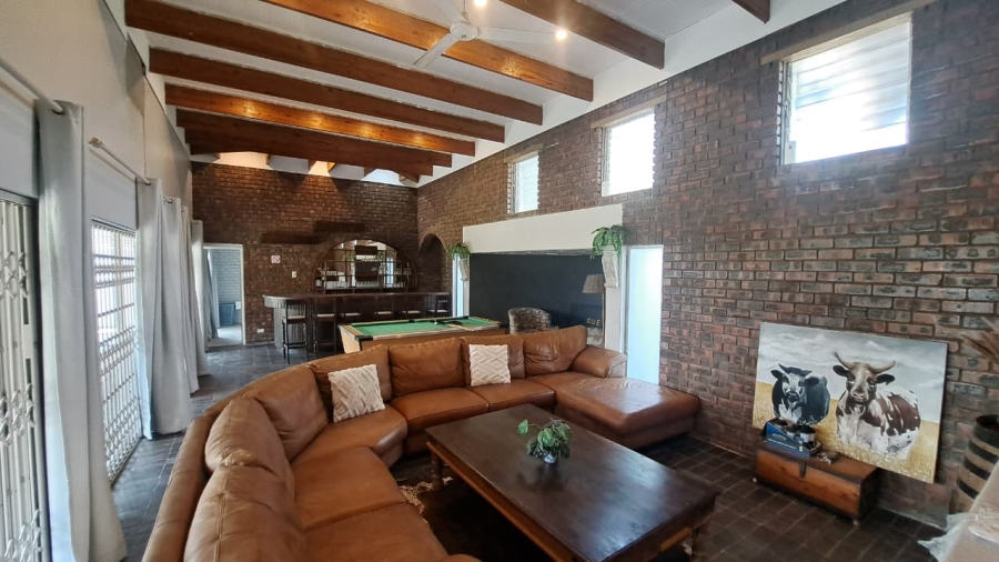 To Let 4 Bedroom Property for Rent in Meer En See KwaZulu-Natal