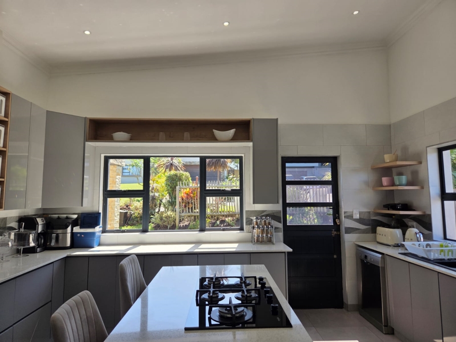 4 Bedroom Property for Sale in Palm Lakes Estate KwaZulu-Natal