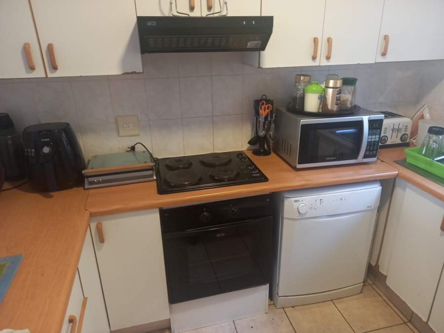 To Let 2 Bedroom Property for Rent in Assagay KwaZulu-Natal