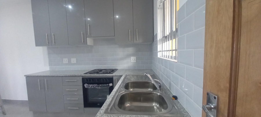 2 Bedroom Property for Sale in Kloof KwaZulu-Natal