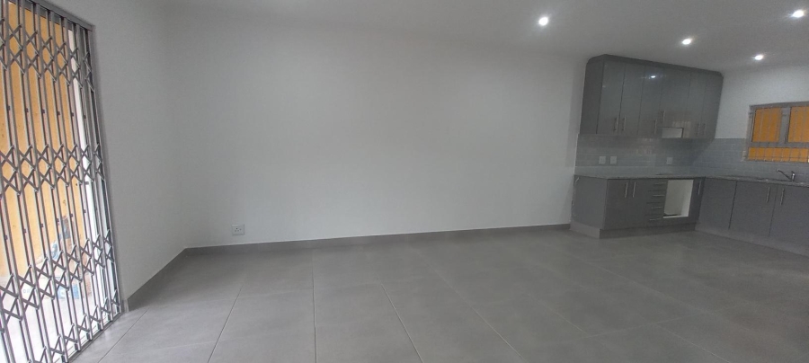 2 Bedroom Property for Sale in Kloof KwaZulu-Natal