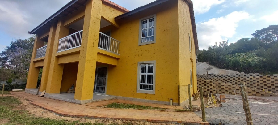 2 Bedroom Property for Sale in Kloof KwaZulu-Natal