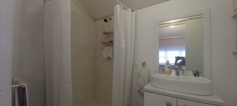 1 Bedroom Property for Sale in Albany KwaZulu-Natal