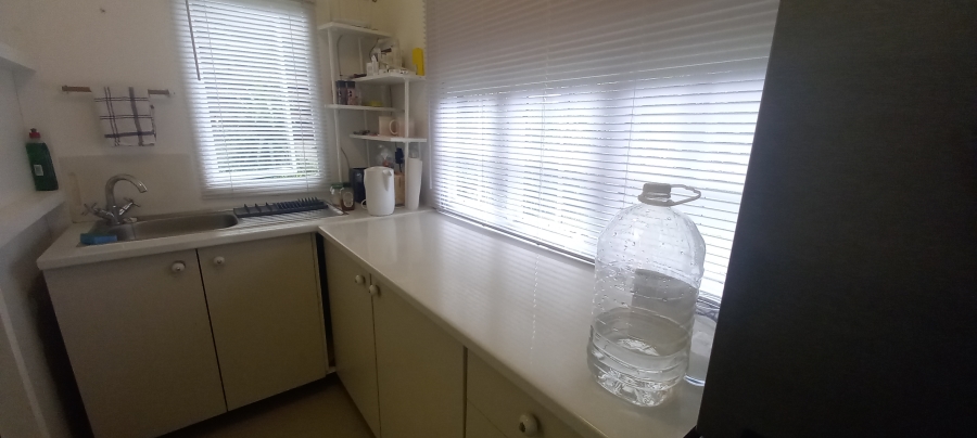 1 Bedroom Property for Sale in Albany KwaZulu-Natal