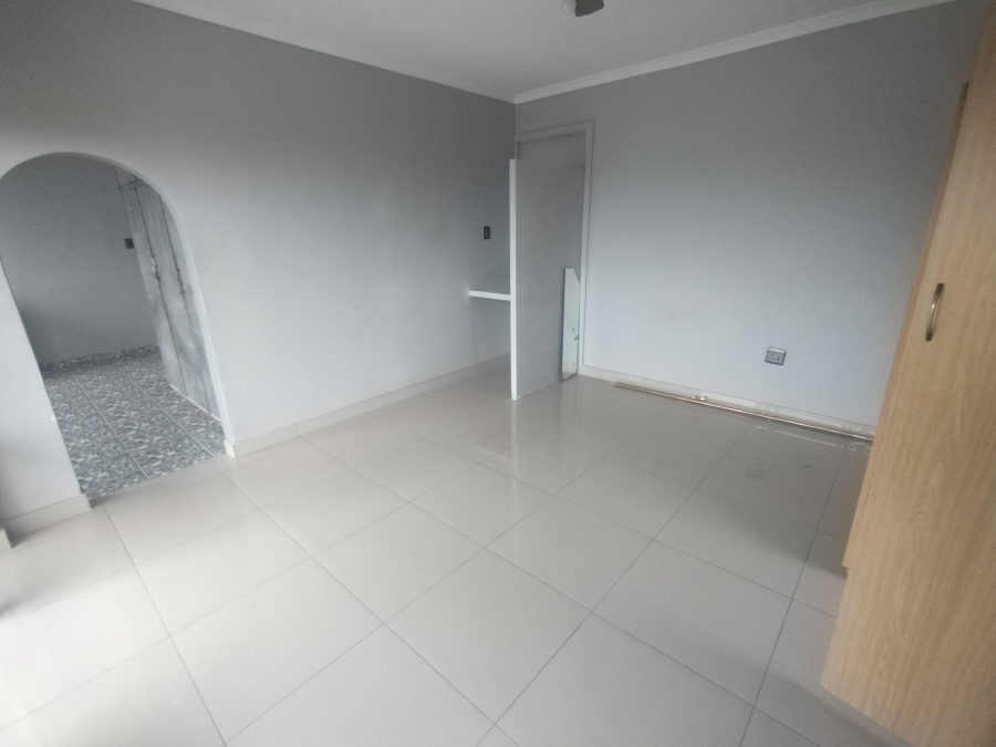 1 Bedroom Property for Sale in Reservoir Hills KwaZulu-Natal