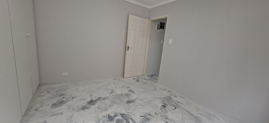 2 Bedroom Property for Sale in Kloof KwaZulu-Natal