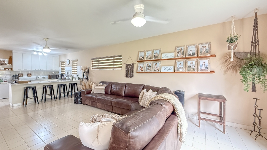 To Let 3 Bedroom Property for Rent in Willard Beach KwaZulu-Natal