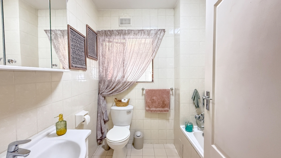 To Let 3 Bedroom Property for Rent in Willard Beach KwaZulu-Natal