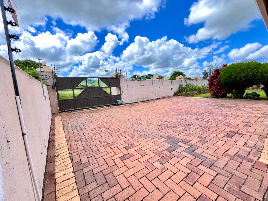 4 Bedroom Property for Sale in Ulundi KwaZulu-Natal