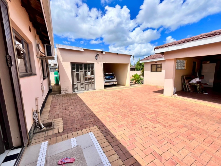 4 Bedroom Property for Sale in Ulundi KwaZulu-Natal
