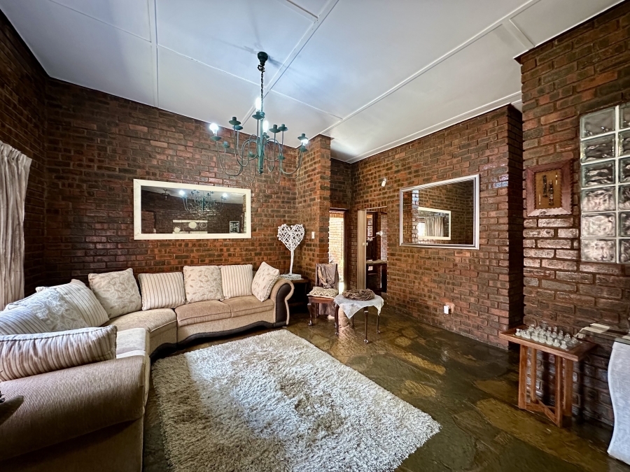 4 Bedroom Property for Sale in Meer En See KwaZulu-Natal