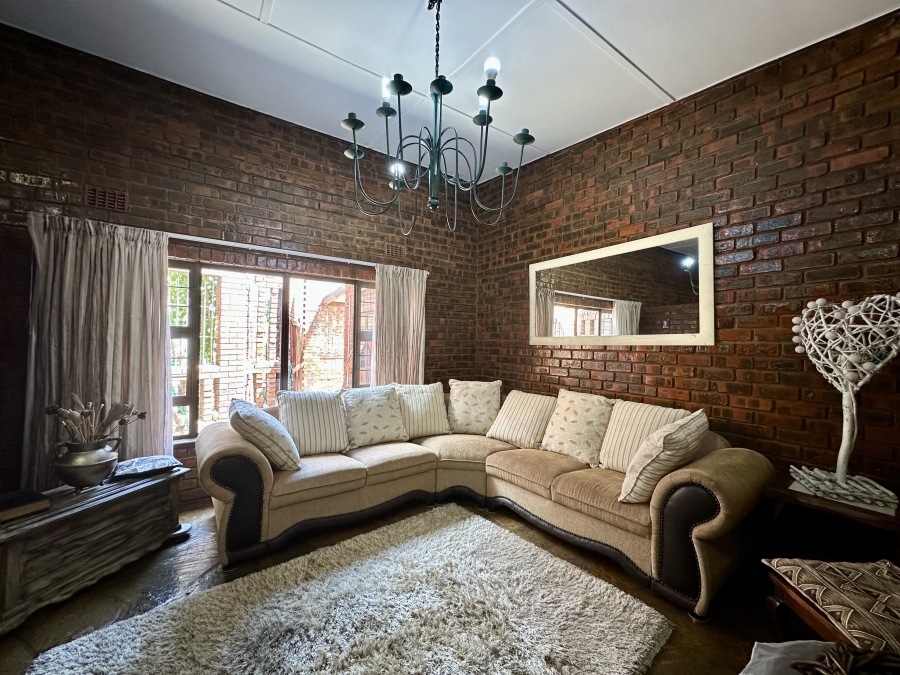 4 Bedroom Property for Sale in Meer En See KwaZulu-Natal