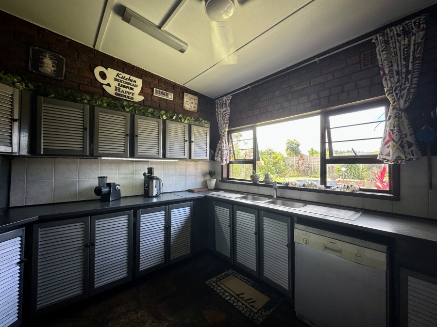 4 Bedroom Property for Sale in Meer En See KwaZulu-Natal