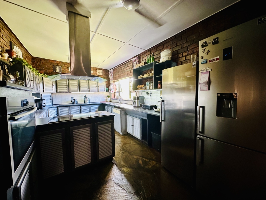 4 Bedroom Property for Sale in Meer En See KwaZulu-Natal