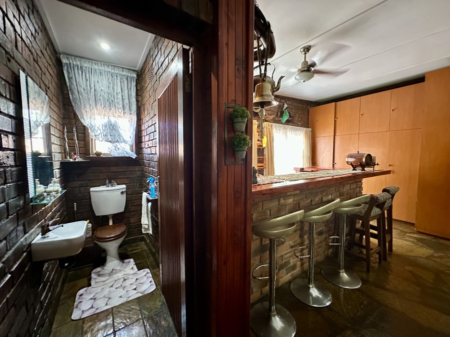 4 Bedroom Property for Sale in Meer En See KwaZulu-Natal