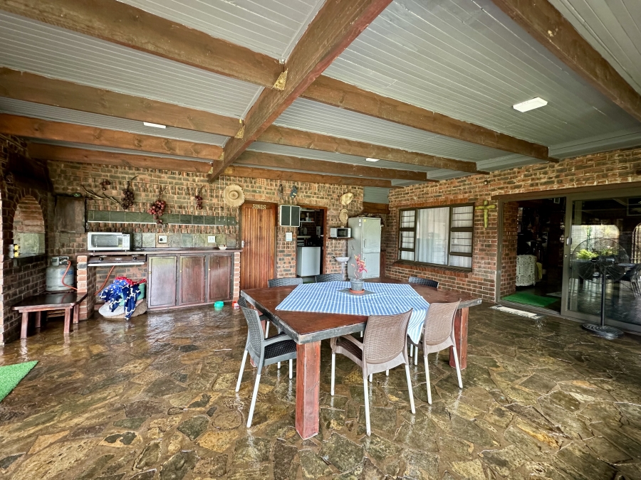 4 Bedroom Property for Sale in Meer En See KwaZulu-Natal