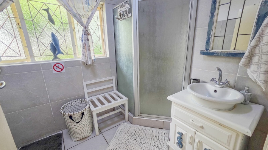 5 Bedroom Property for Sale in Southport KwaZulu-Natal