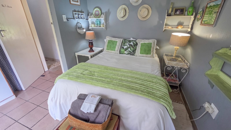 5 Bedroom Property for Sale in Southport KwaZulu-Natal