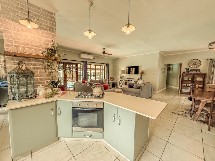 5 Bedroom Property for Sale in Panorama KwaZulu-Natal