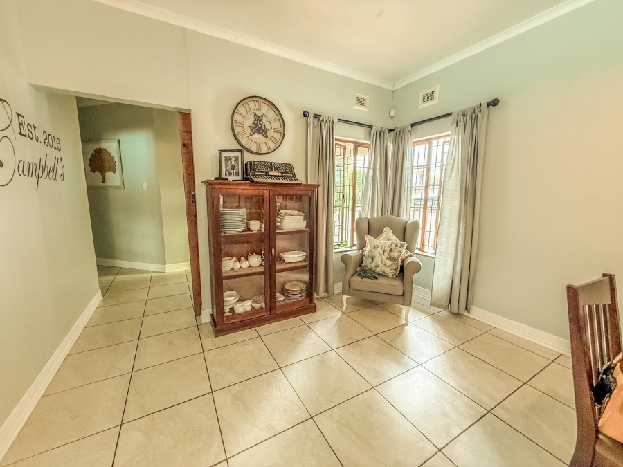 5 Bedroom Property for Sale in Panorama KwaZulu-Natal