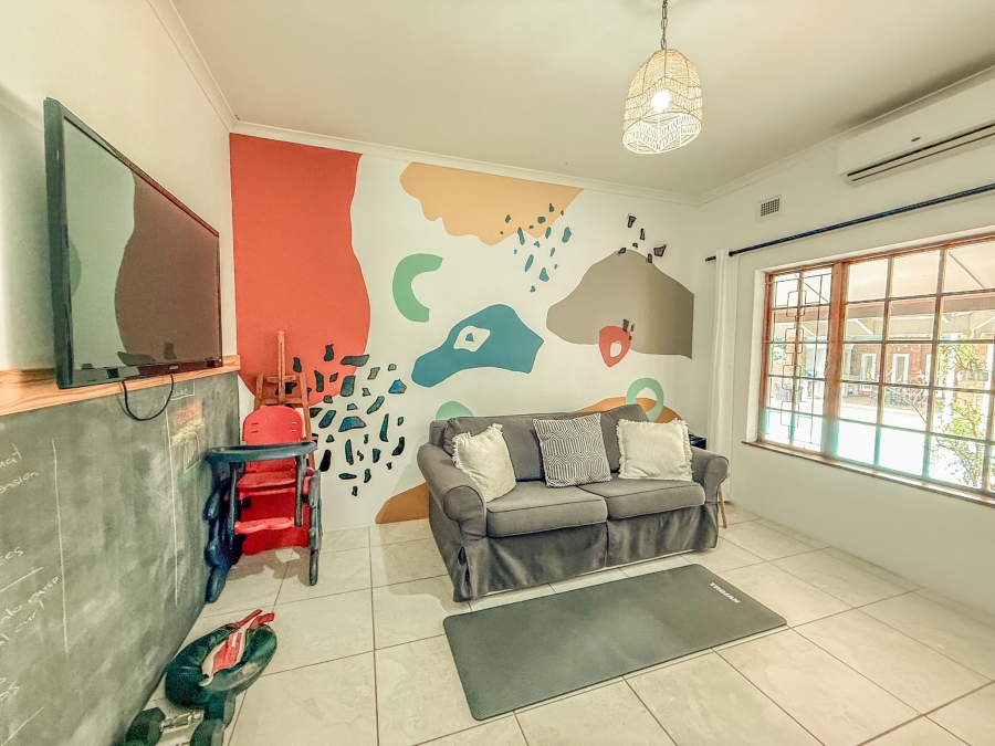 5 Bedroom Property for Sale in Panorama KwaZulu-Natal