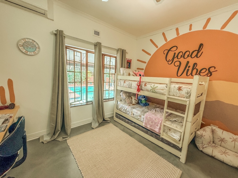 5 Bedroom Property for Sale in Panorama KwaZulu-Natal