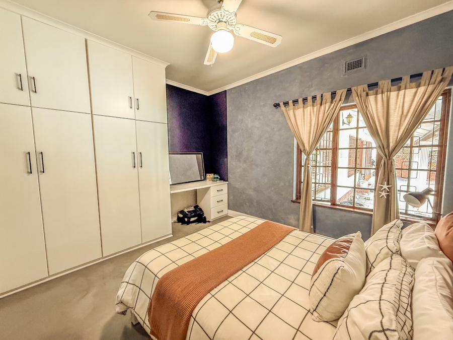 5 Bedroom Property for Sale in Panorama KwaZulu-Natal