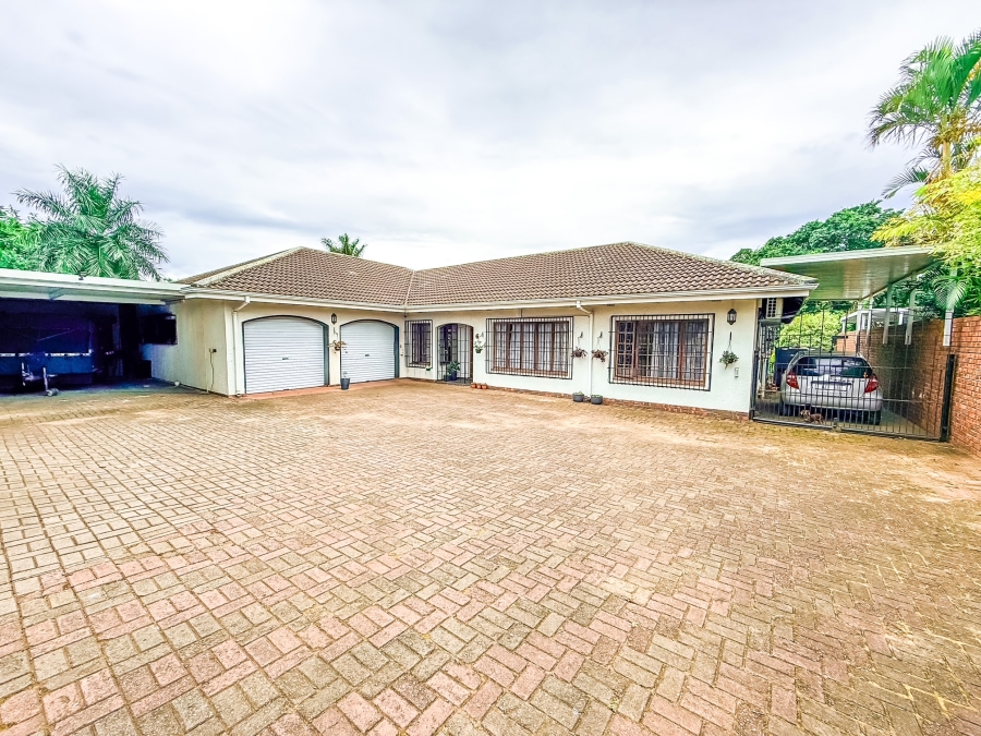 5 Bedroom Property for Sale in Panorama KwaZulu-Natal