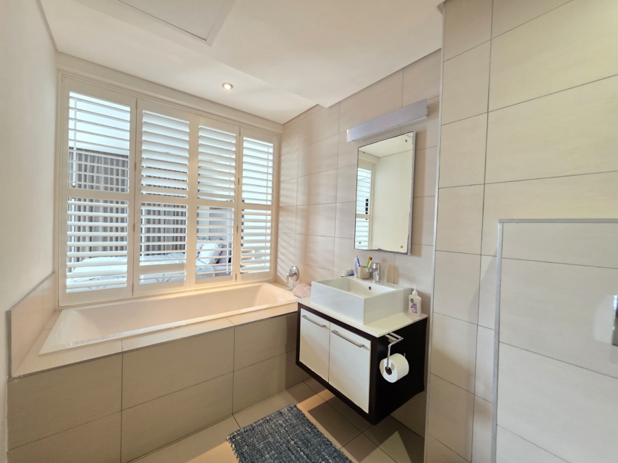 To Let 3 Bedroom Property for Rent in Umhlanga Ridge KwaZulu-Natal