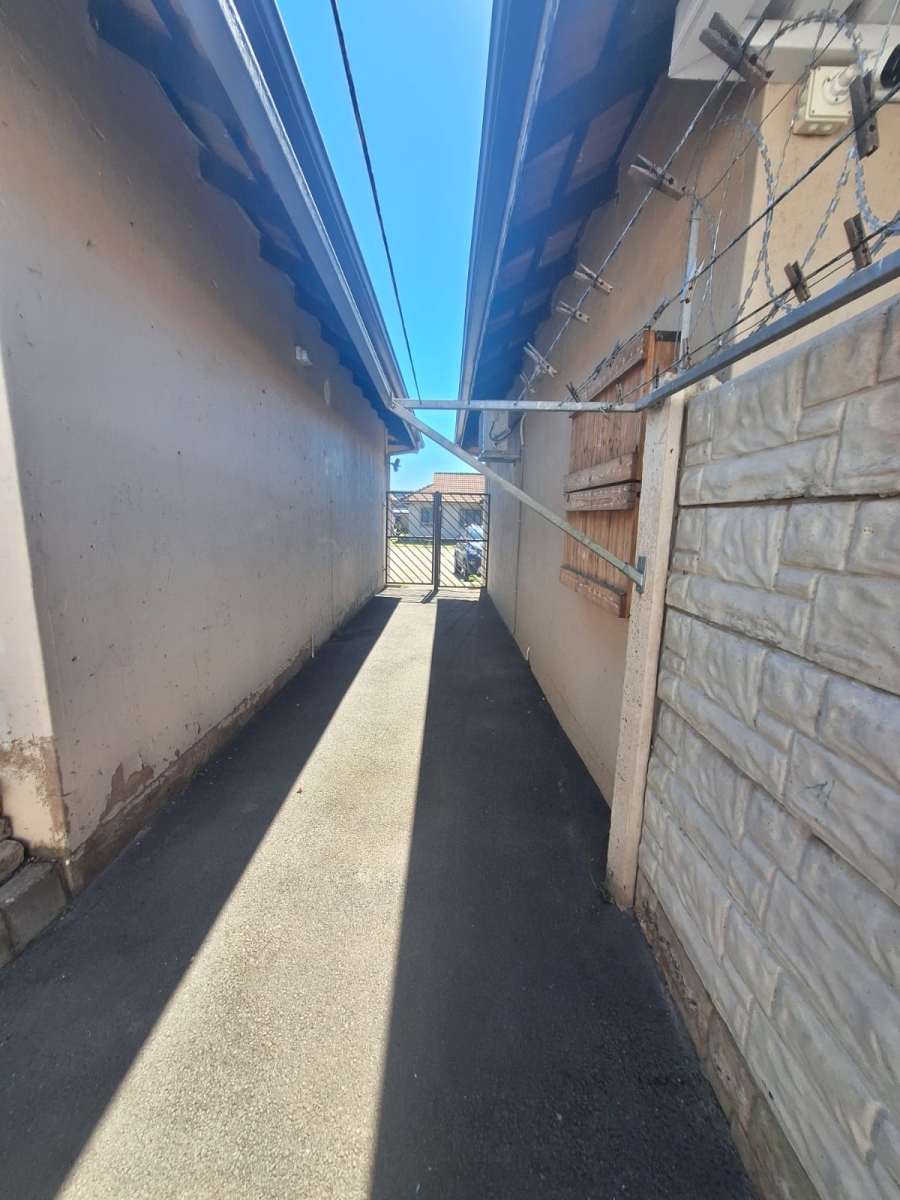 2 Bedroom Property for Sale in Westham KwaZulu-Natal