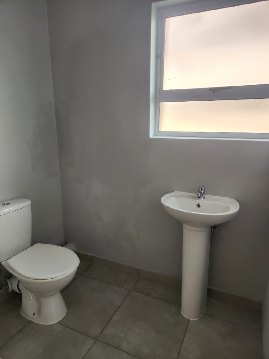 To Let 2 Bedroom Property for Rent in Athlone KwaZulu-Natal