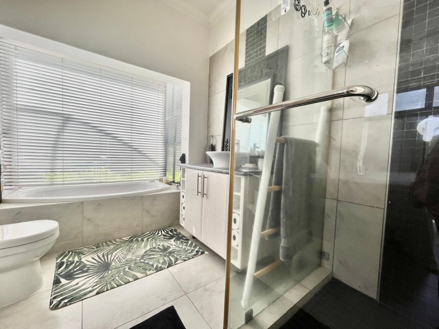 To Let 2 Bedroom Property for Rent in Palm Lakes Estate KwaZulu-Natal