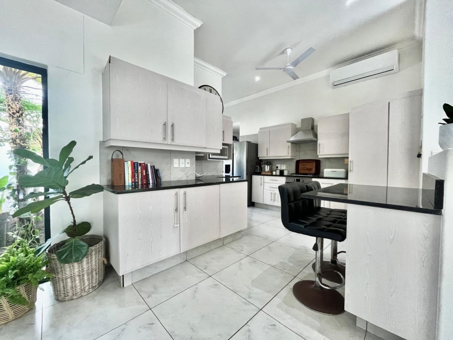 To Let 2 Bedroom Property for Rent in Palm Lakes Estate KwaZulu-Natal