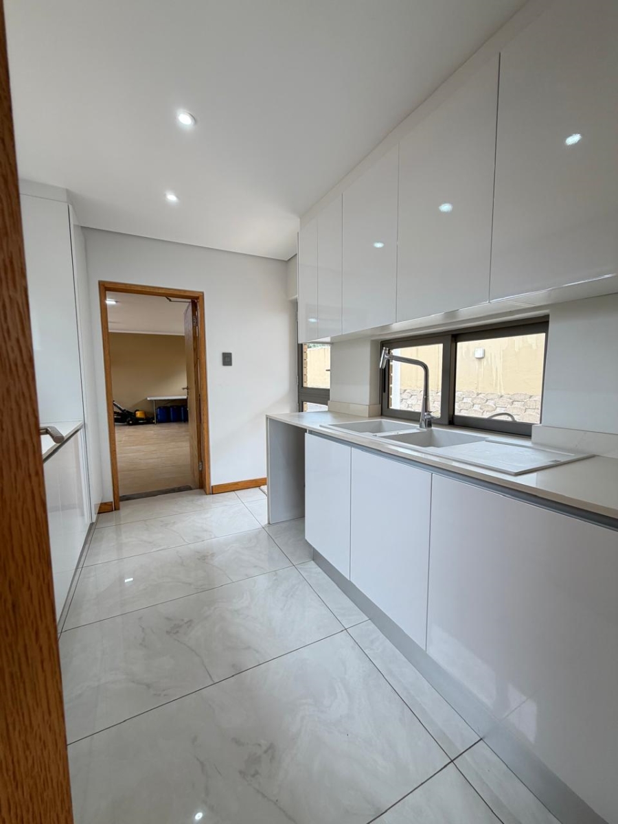 4 Bedroom Property for Sale in La Mercy KwaZulu-Natal