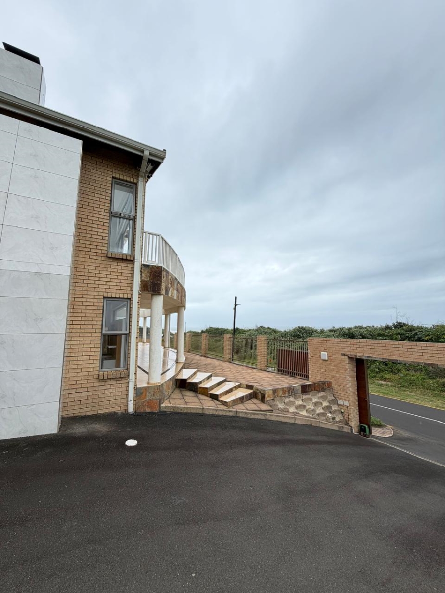 4 Bedroom Property for Sale in La Mercy KwaZulu-Natal