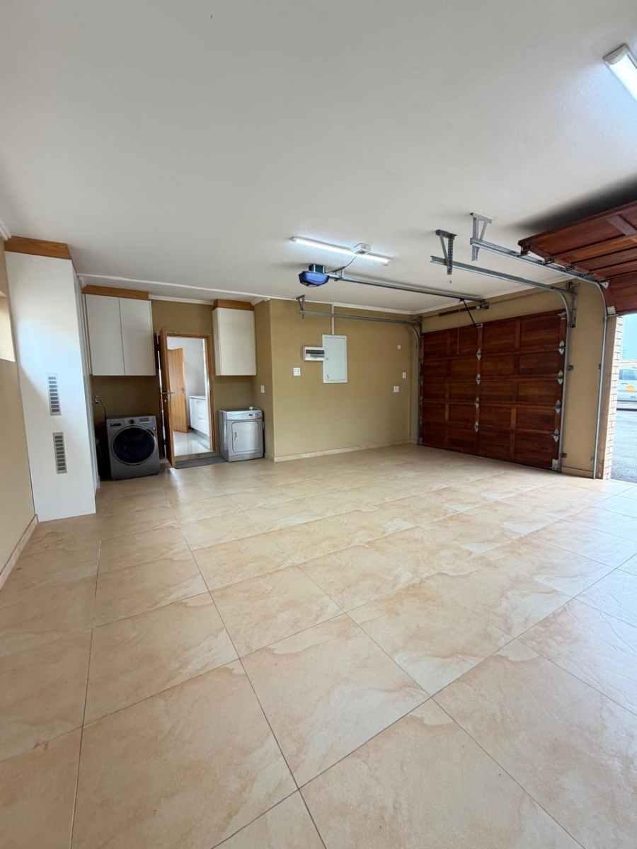 4 Bedroom Property for Sale in La Mercy KwaZulu-Natal