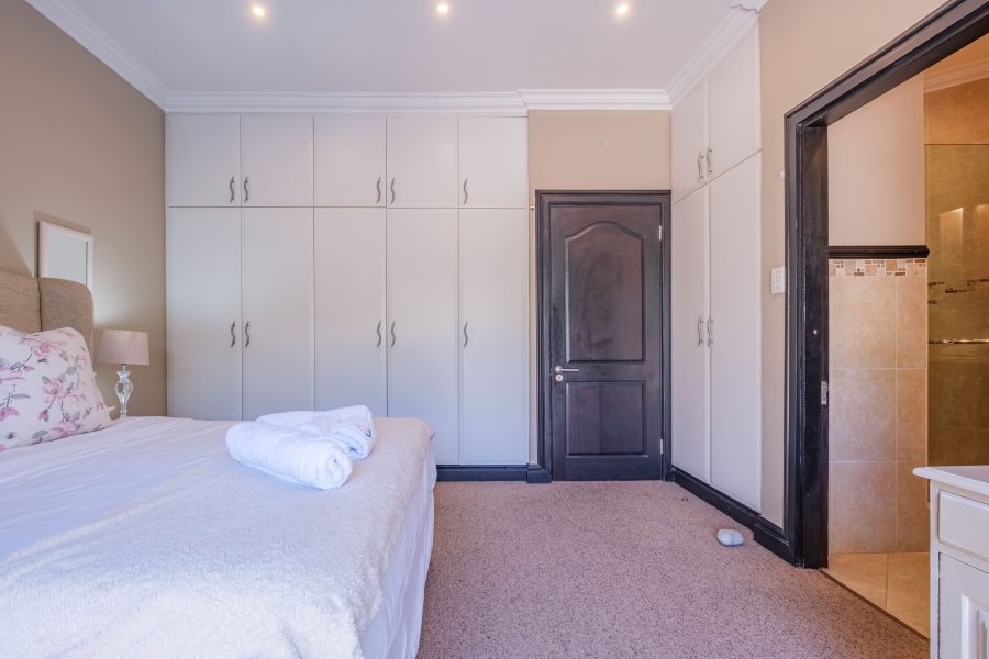 To Let 5 Bedroom Property for Rent in La Lucia Ridge KwaZulu-Natal