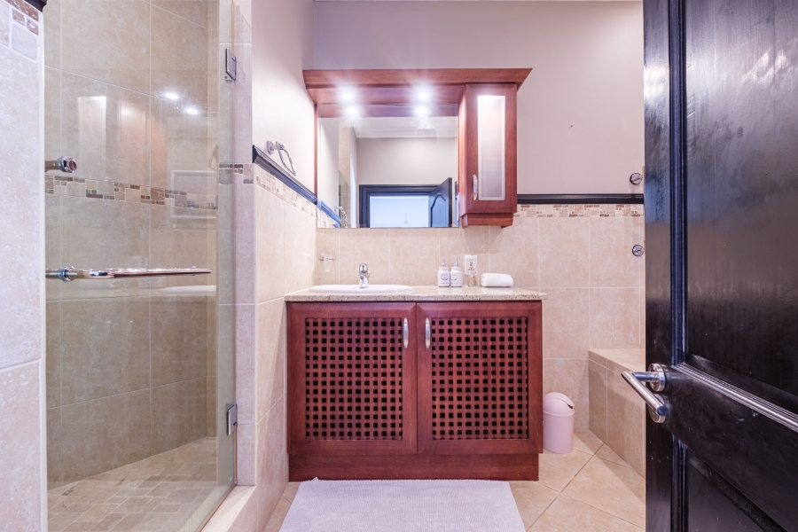 To Let 5 Bedroom Property for Rent in La Lucia Ridge KwaZulu-Natal