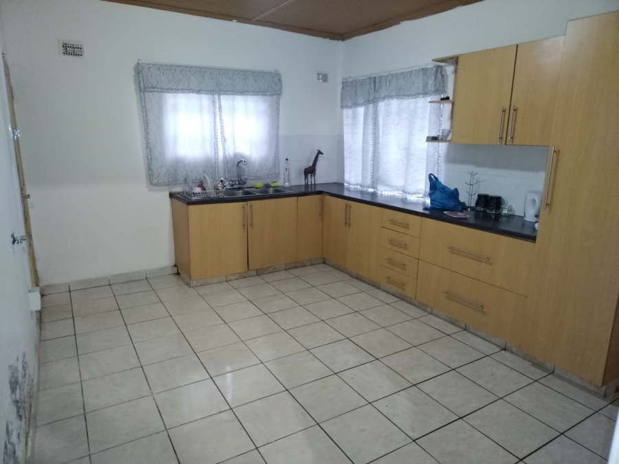 To Let 3 Bedroom Property for Rent in Bombay Heights KwaZulu-Natal