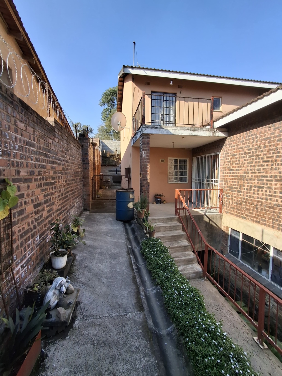 5 Bedroom Property for Sale in Eastwood KwaZulu-Natal
