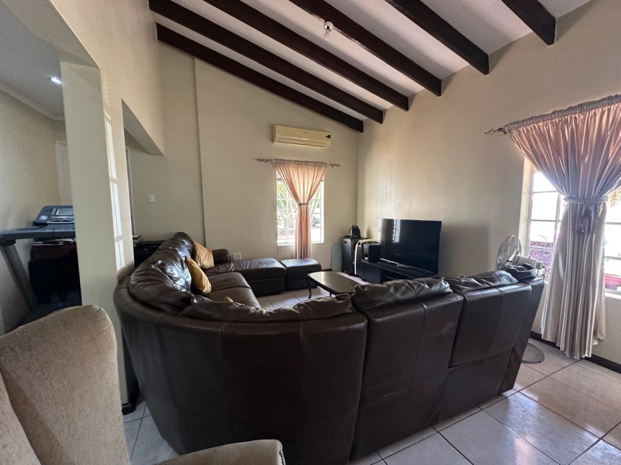 To Let 3 Bedroom Property for Rent in Claridge KwaZulu-Natal