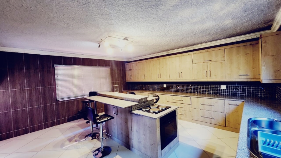 To Let 2 Bedroom Property for Rent in Hayfields KwaZulu-Natal