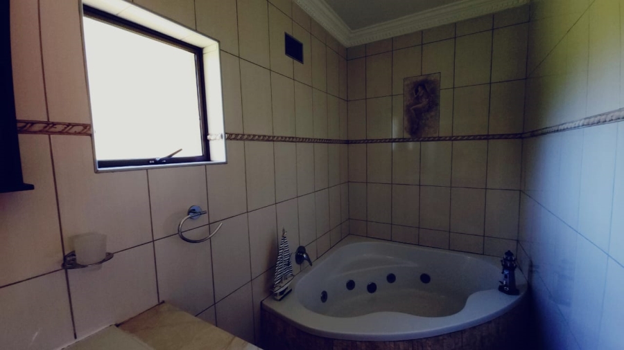 To Let 2 Bedroom Property for Rent in Hayfields KwaZulu-Natal