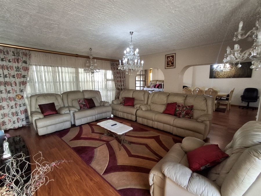 5 Bedroom Property for Sale in Eastwood KwaZulu-Natal